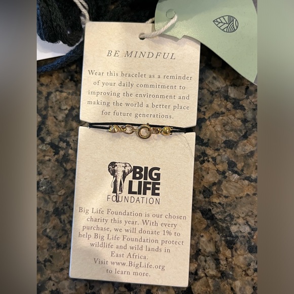 Quagga GREENLABEL eternity infinity black scarf w/ free bracelet NWT BOHO warm - Picture 5 of 9